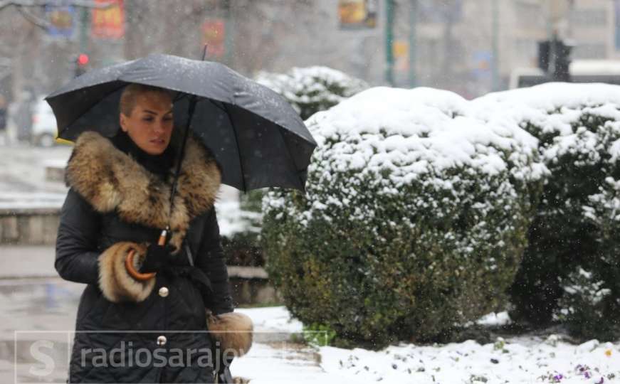 Miriše snijeg, hladan ponedjeljak u Sarajevu